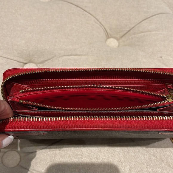 Louis Vuitton Zippy Retiro Wallet - Picture 11 of 17